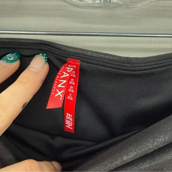 SPANX Black High-Rise Faux Leather Metallic Women's Leggings E4 - Picture 6 of 7